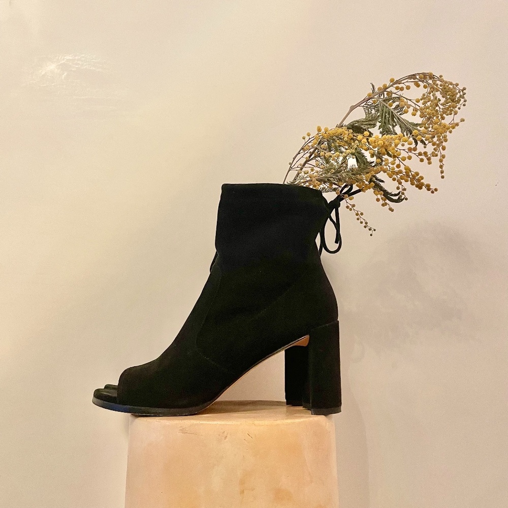Stuart Weitzman Koko Bootie Open Toe Plunge EU 37